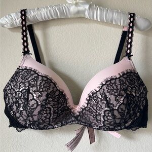 NWT Victoria's Secret Black and Pink Lace Overlay Bra